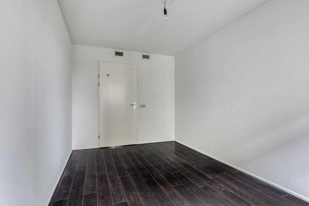 145m² with Amstel River views in De Omval - Image 22