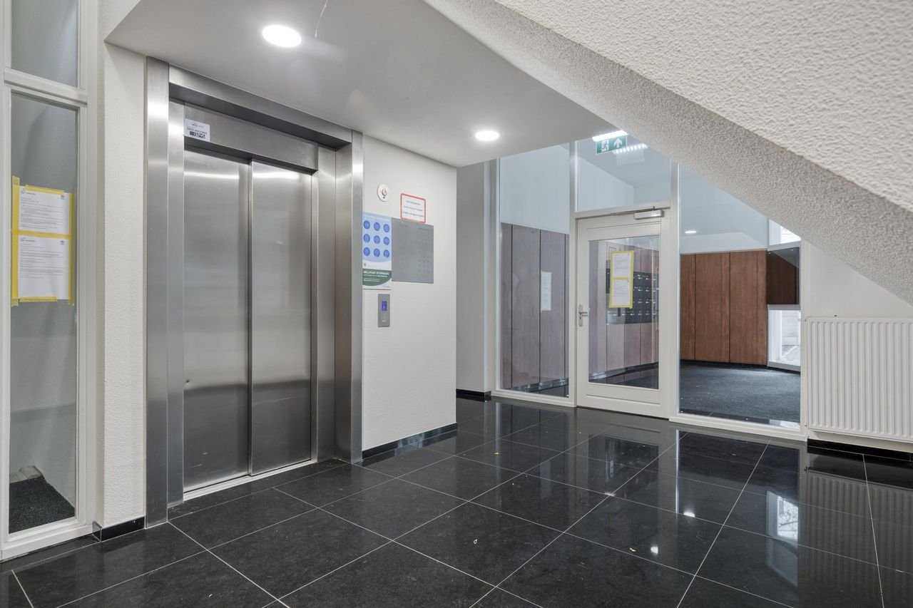 145m² with Amstel River views in De Omval - Image 10