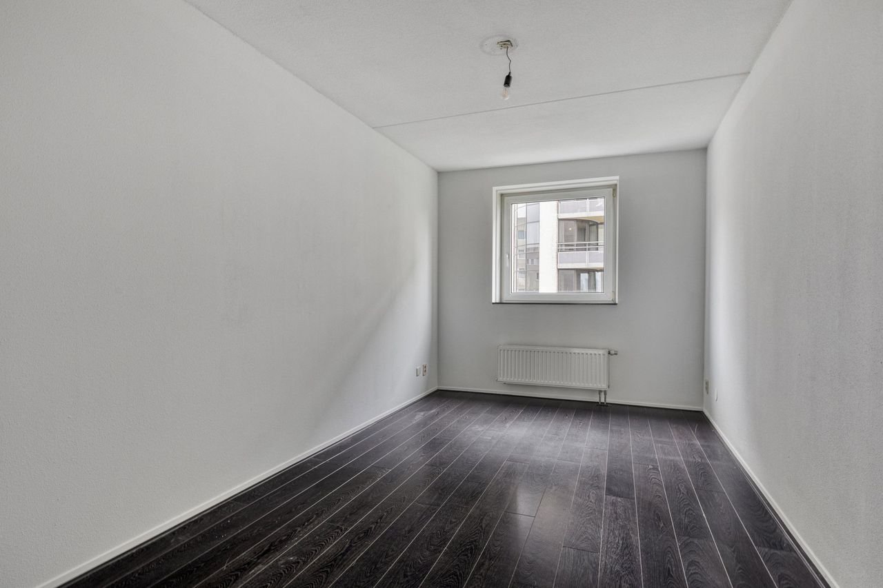 145m² with Amstel River views in De Omval - Image 21