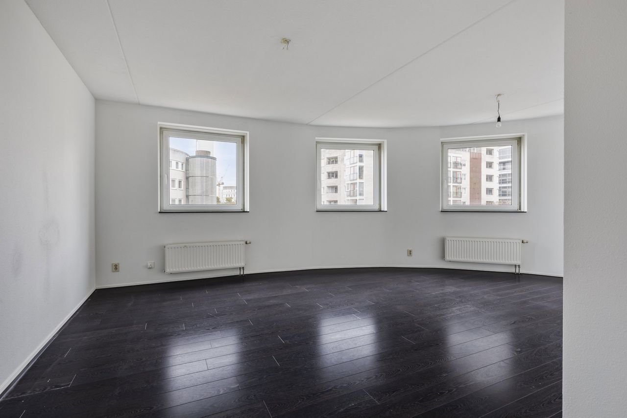 145m² with Amstel River views in De Omval - Image 18