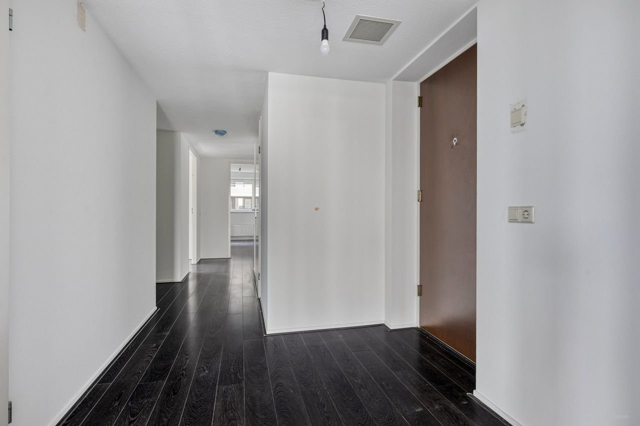 145m² with Amstel River views in De Omval - Image 11