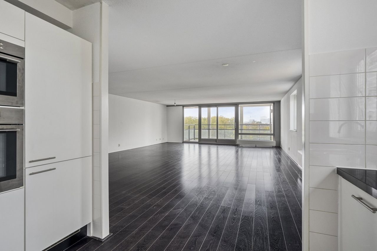 145m² with Amstel River views in De Omval - Image 17
