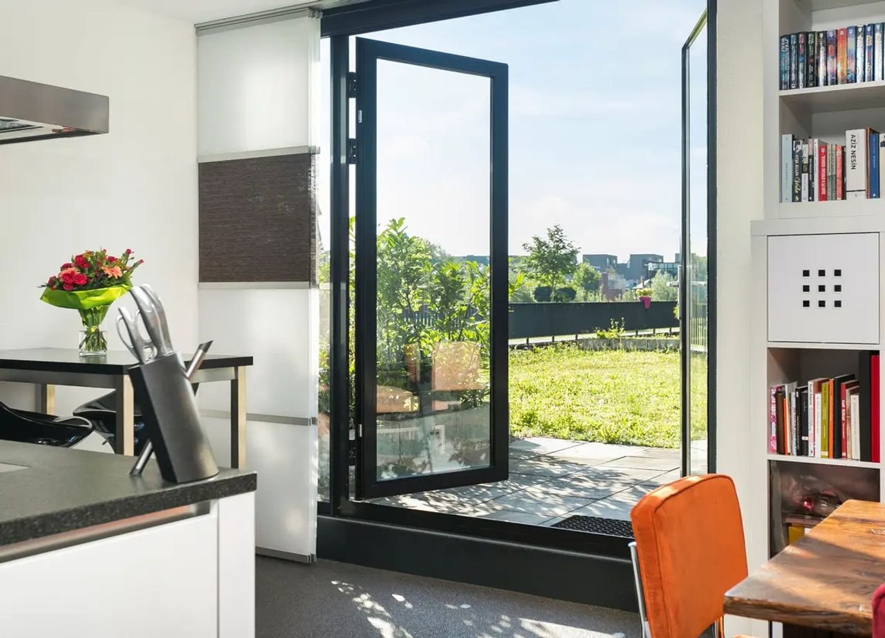 Bright 84m² apartment with roof terrace - Image 22