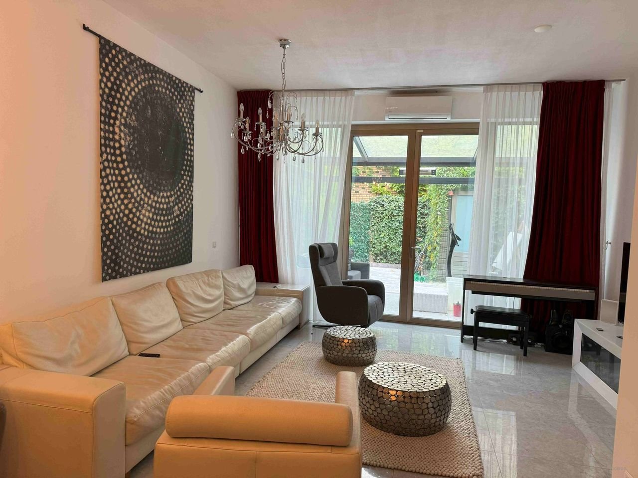 Furnished house with garden in Rotterdam - Image 1