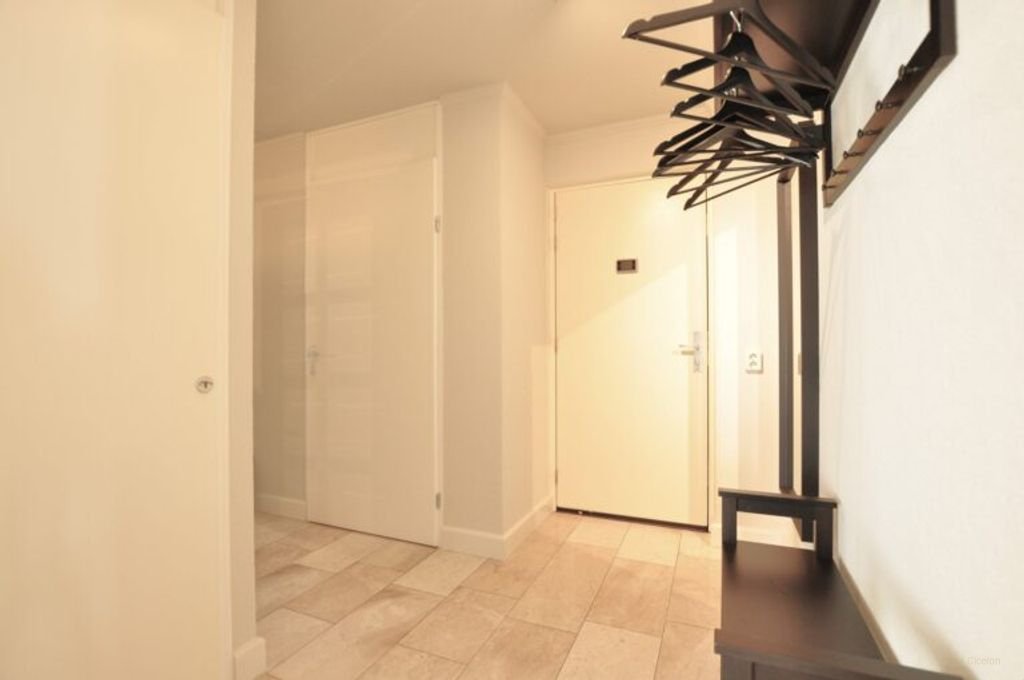 Furnished 114 m² apartment with parking space in Woensel - Image 3