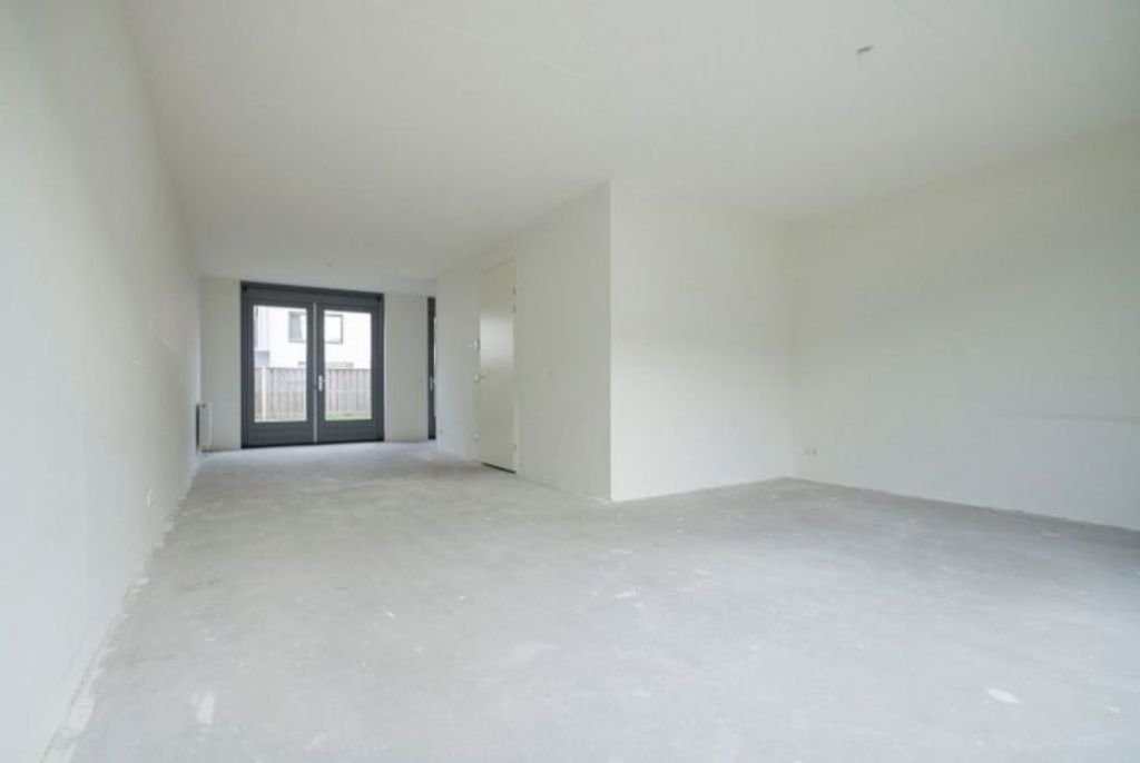 Moderne 2-onder-1-kap in Fijnaart met garage - Afbeelding 3