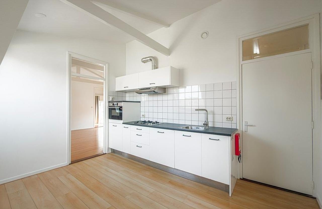 3-kamerappartement met balkon in hartje Haarlem - Afbeelding 8