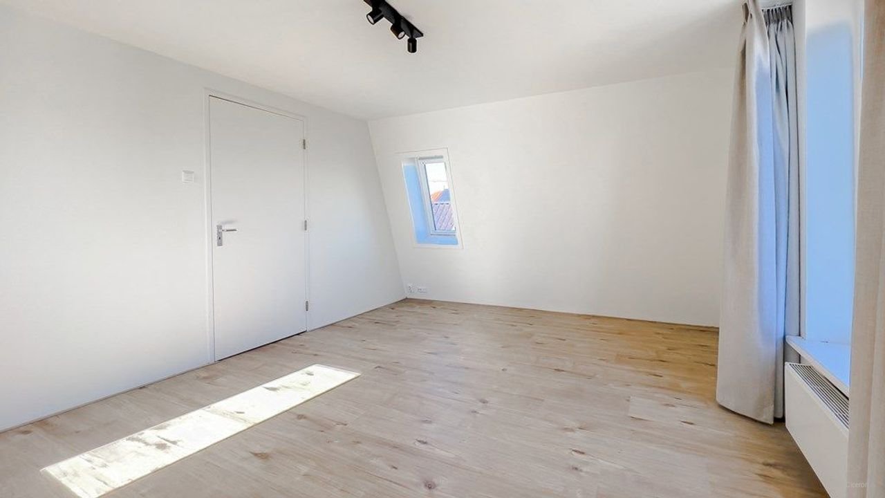 87m² apartment with roof terrace Haarlem - Image 15