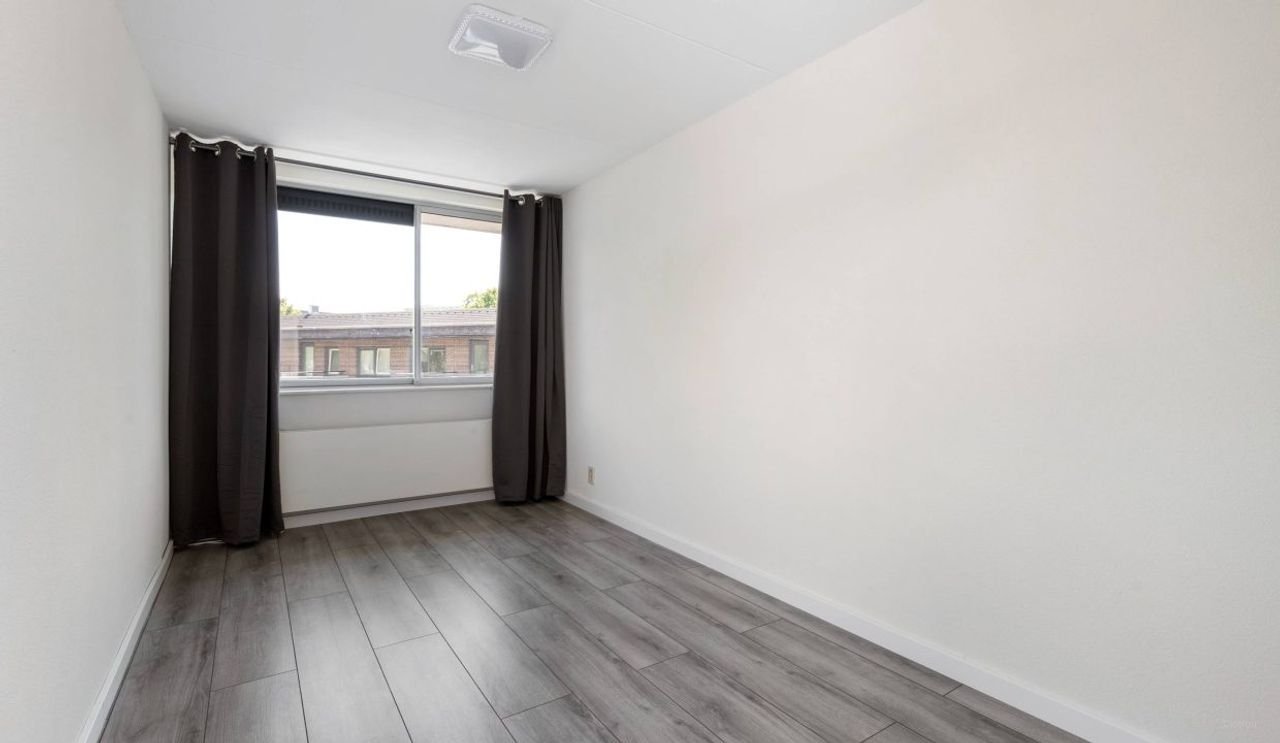 120m² House with Garden in the Bijlmer - Image 19