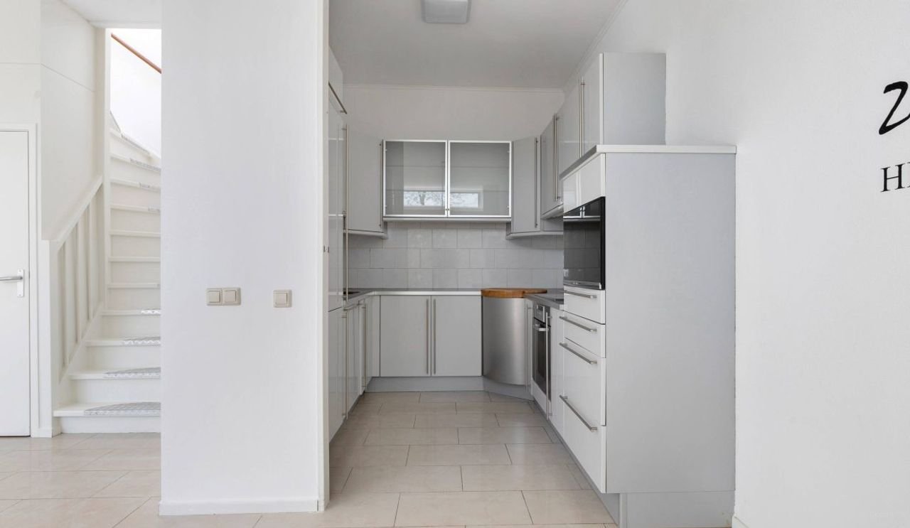 120m² House with Garden in the Bijlmer - Image 11