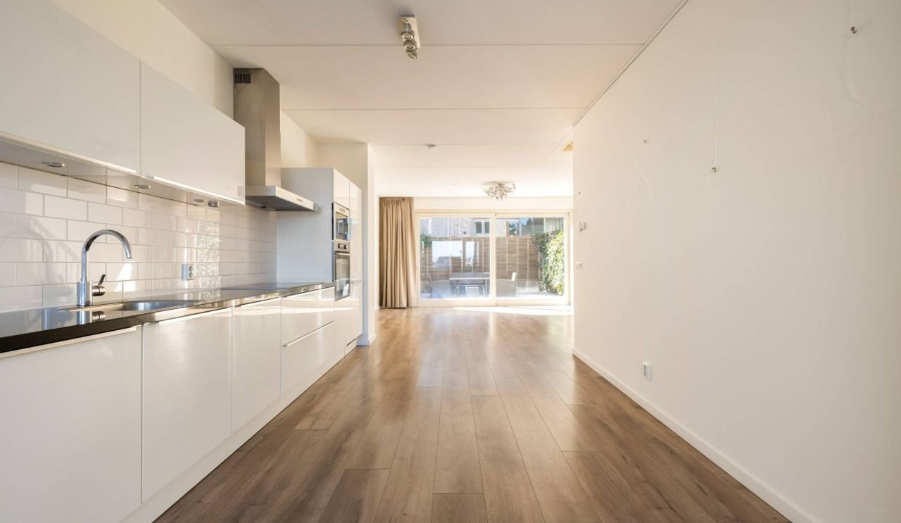 135m² apartment with garden on the Buiten-IJ - Image 10