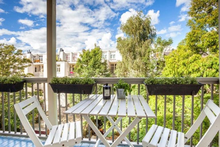 150 m2 upper-house with large roof terrace - Image 8