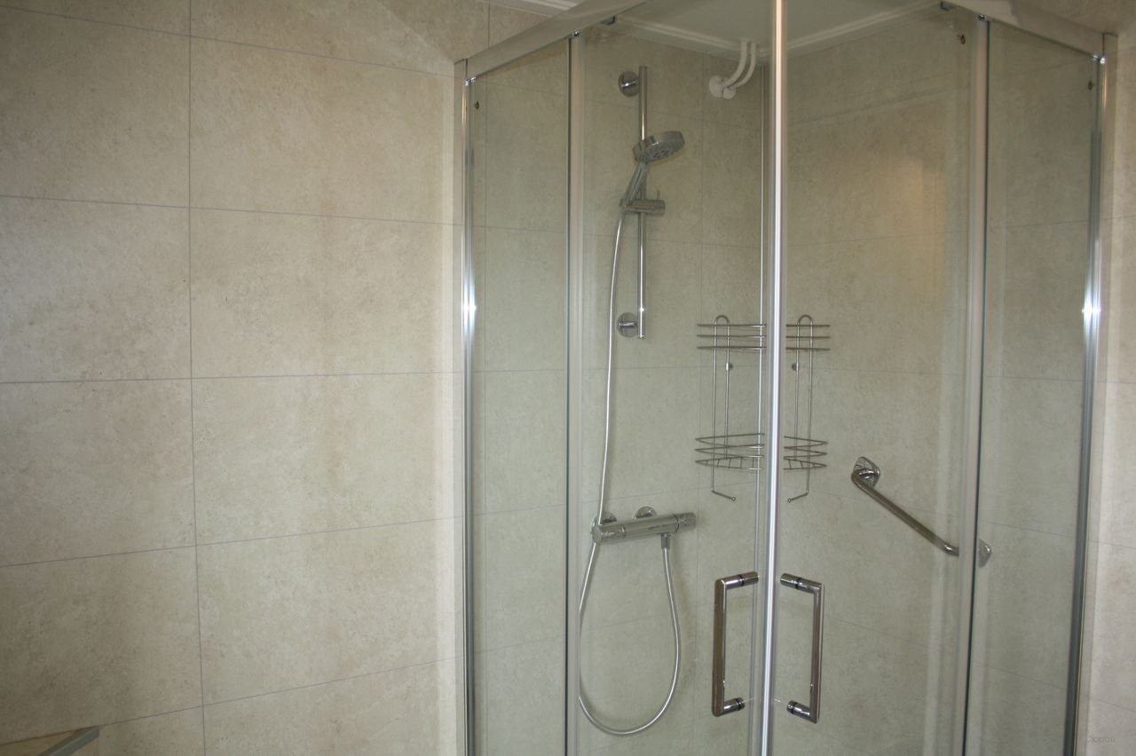 Apartment with large roof terrace - Image 12