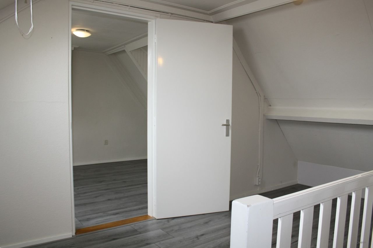 Apartment with large roof terrace - Image 14