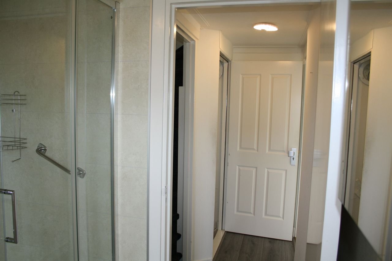 Apartment with large roof terrace - Image 11