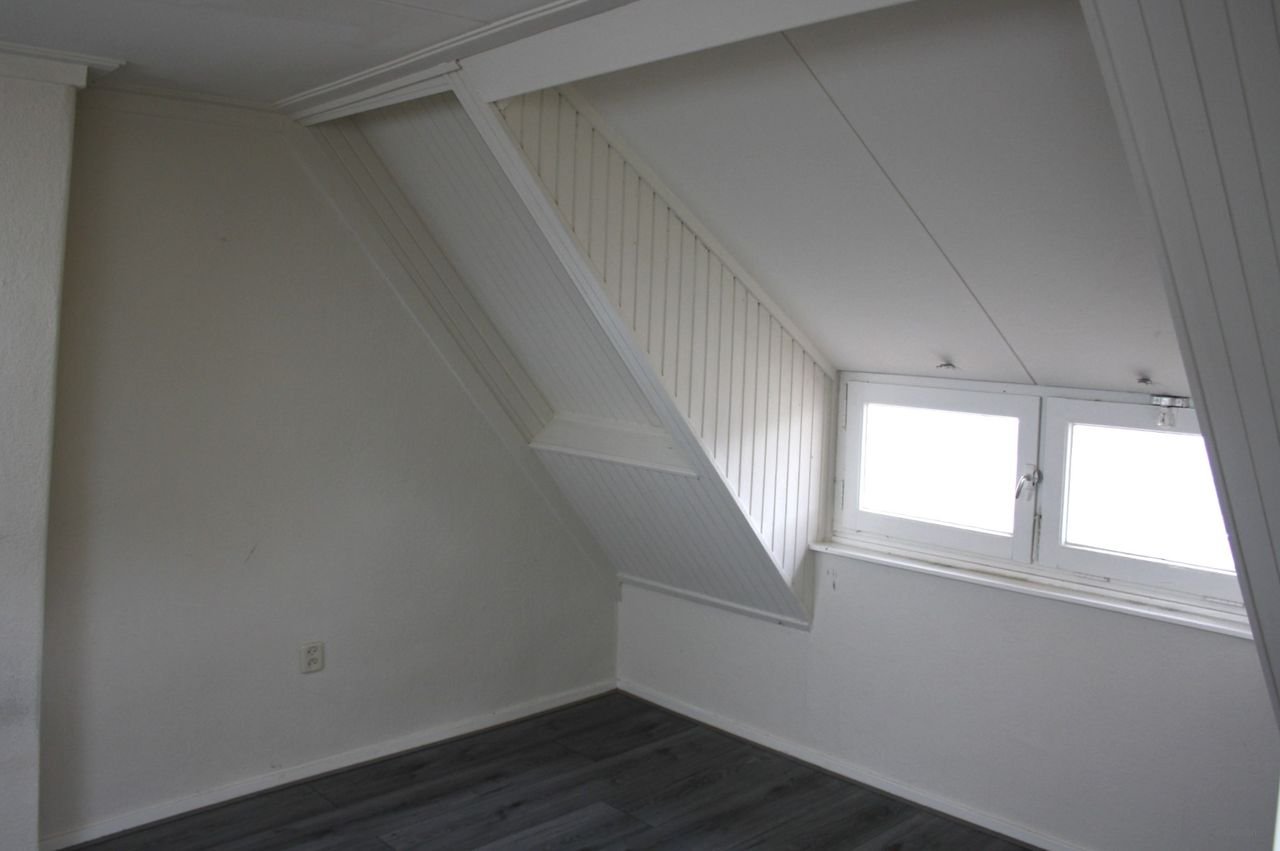 Apartment with large roof terrace - Image 13