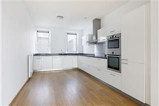 160 m² Apartment in West - Image 5