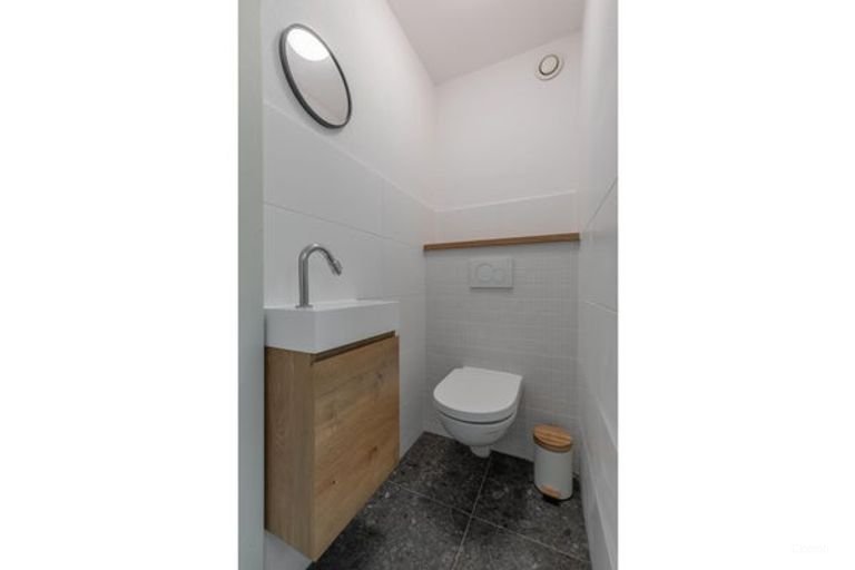 Bright 4-room apartment with balcony - Image 11