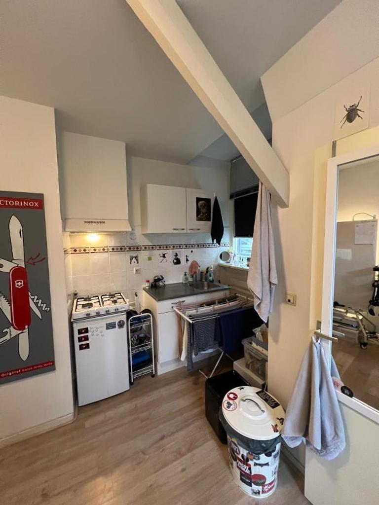 Student Room with Private Kitchen - Image 2
