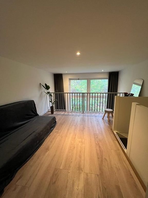 Studio with sleeping loft near Hanze University of Applied Sciences - Image 5