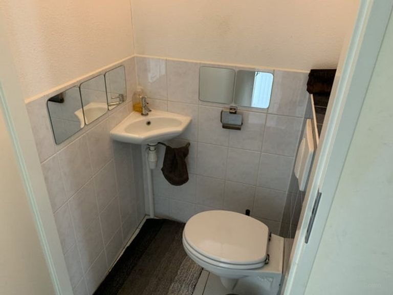 Large 44m² studio with private garden in Indische Buurt - Image 10