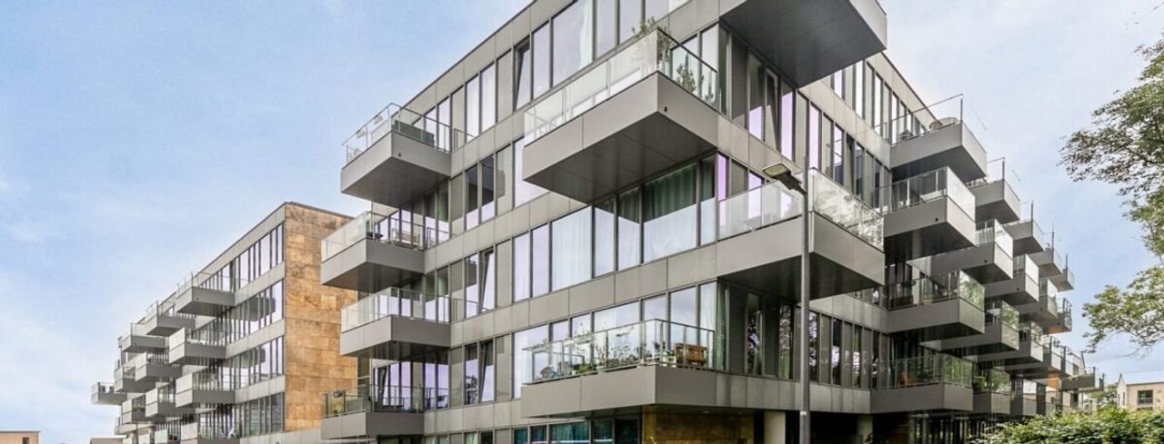 77 m² apartment with terrace in Vredeoord - Image 1