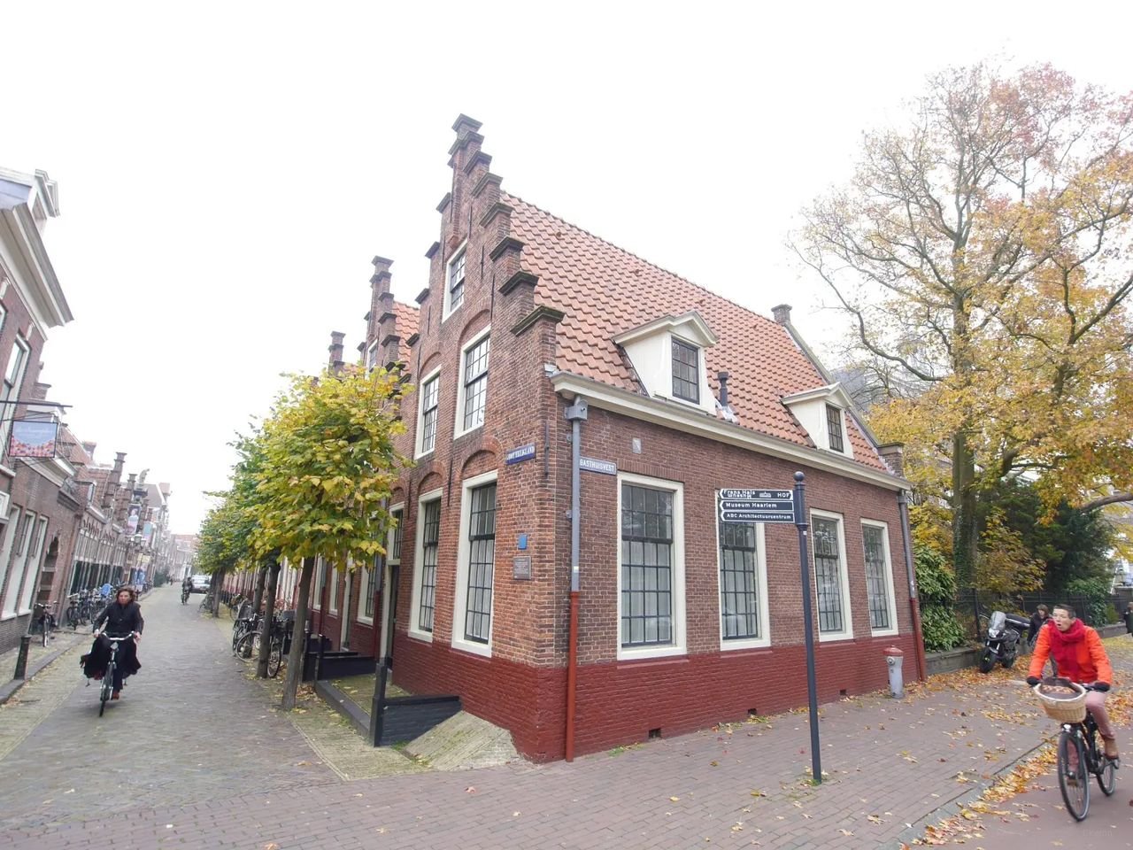 Historische hoekwoning van 100m² in centrum Haarlem - Afbeelding 2