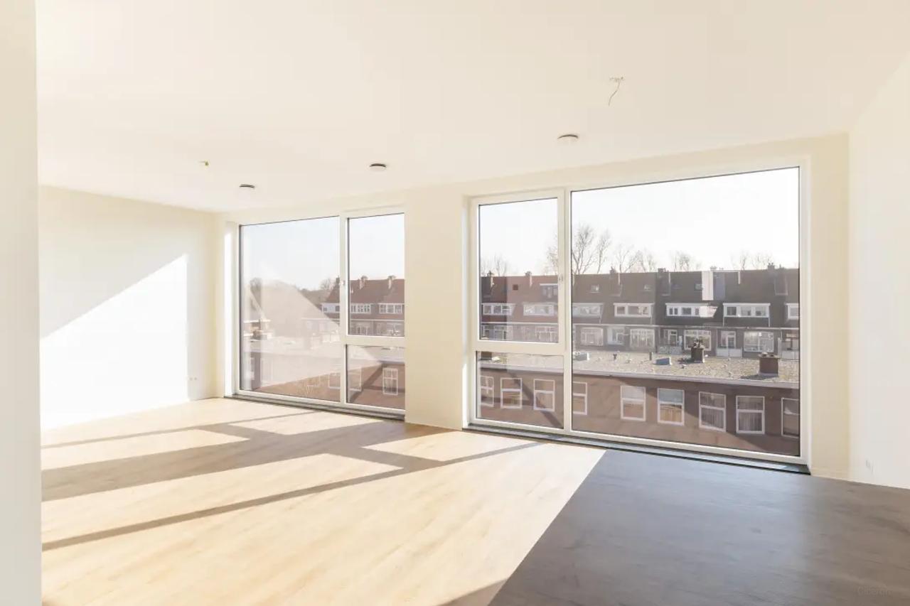 Ruim 3-kamerappartement met balkon - Afbeelding 2