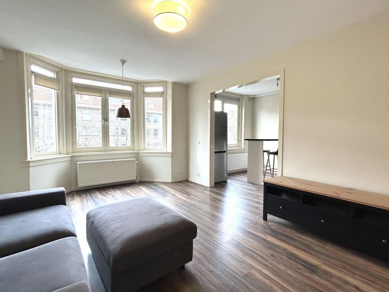 Furnished 2-bedroom apartment in the Hoofddorppleinbuurt - Image 2