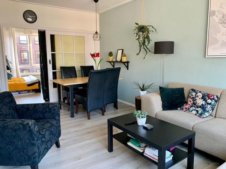 65m² apartment with roof terrace - Image 4