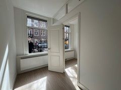65m² apartment with garden in De Pijp - Image 7