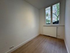 65m² apartment with garden in De Pijp - Image 8