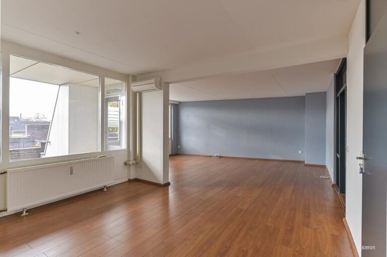 119 m² apartment in the heart of Roermond - Image 8