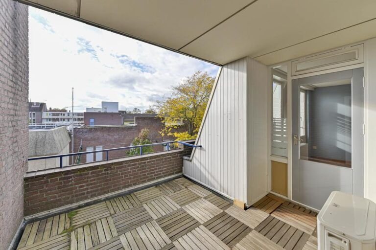 119 m² apartment in the heart of Roermond - Image 12