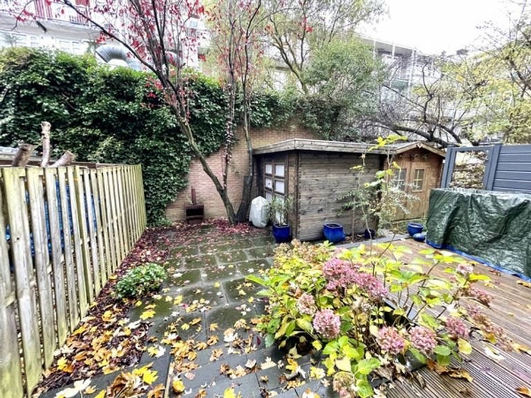 Furnished 2-bedroom ground floor apartment - Image 12