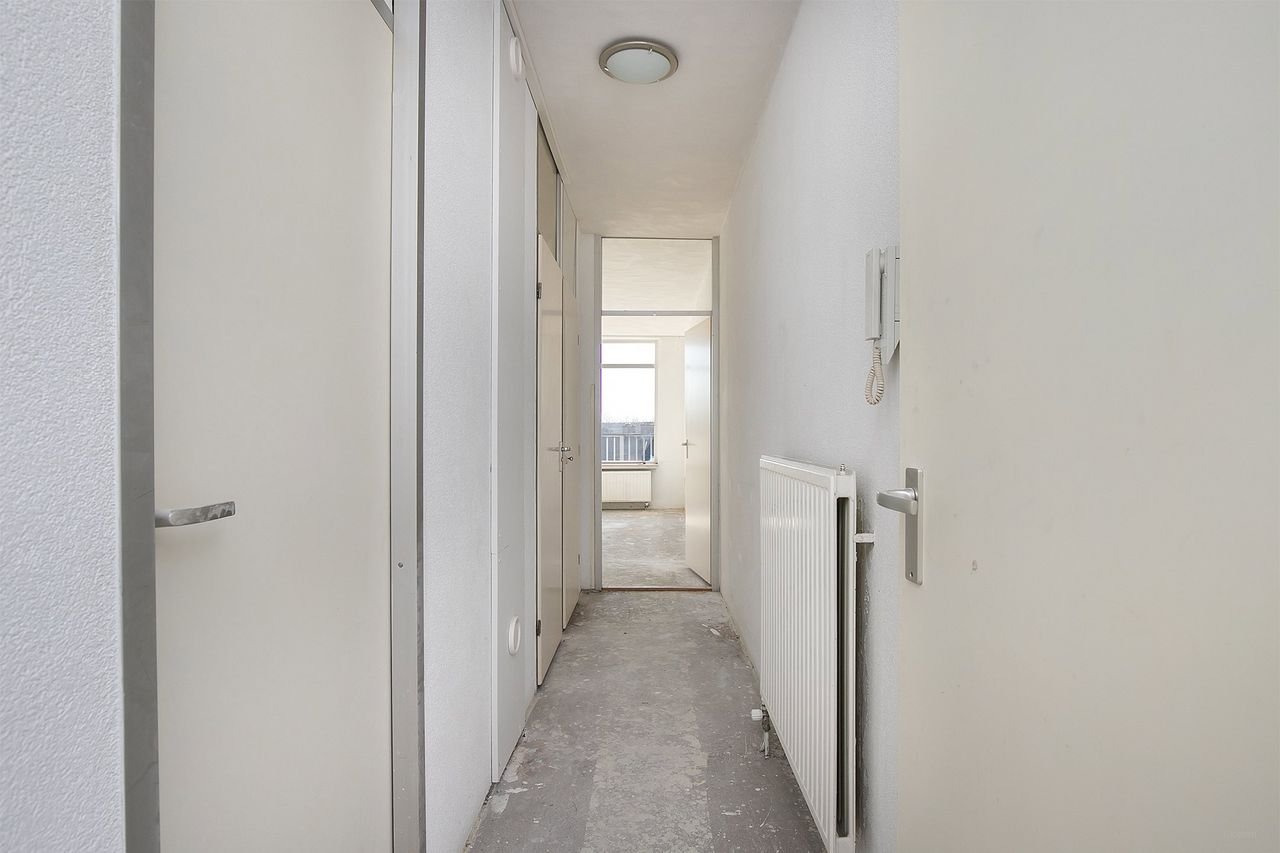 Bright 2-room apartment with balcony in Leiderdorp - Image 15