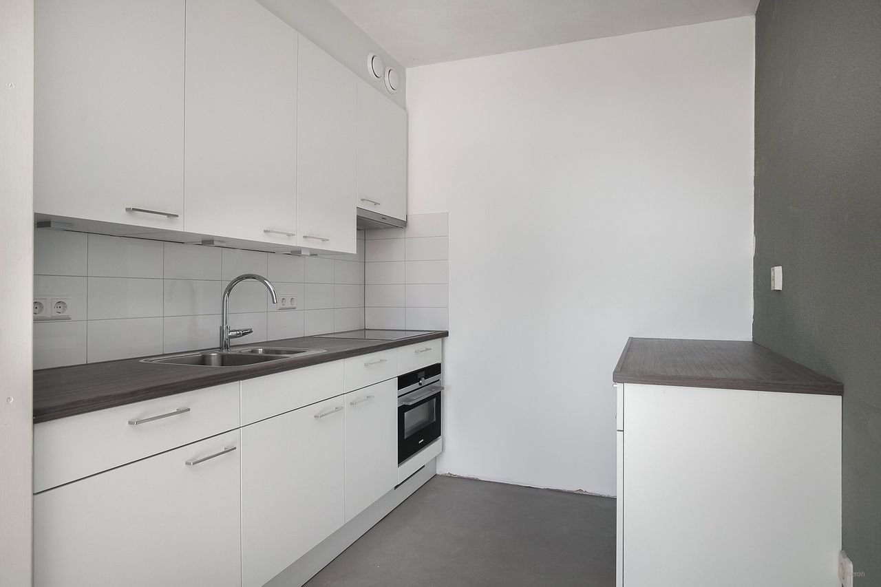 Bright 2-room apartment with balcony in Leiderdorp - Image 7