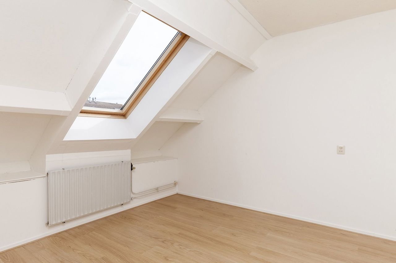 Eengezinswoning met tuin en zonnepanelen in Holendrecht - Afbeelding 12