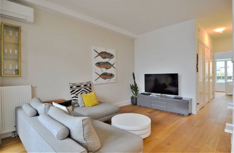 Apartment with south-facing balcony near Oosterpark - Image 14