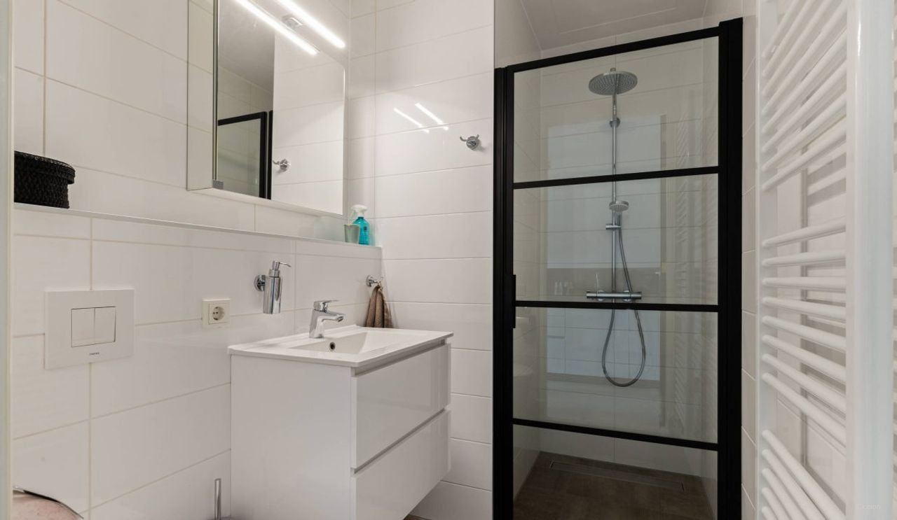 Gemeubileerde loft met vide in Almere Poort - Afbeelding 19