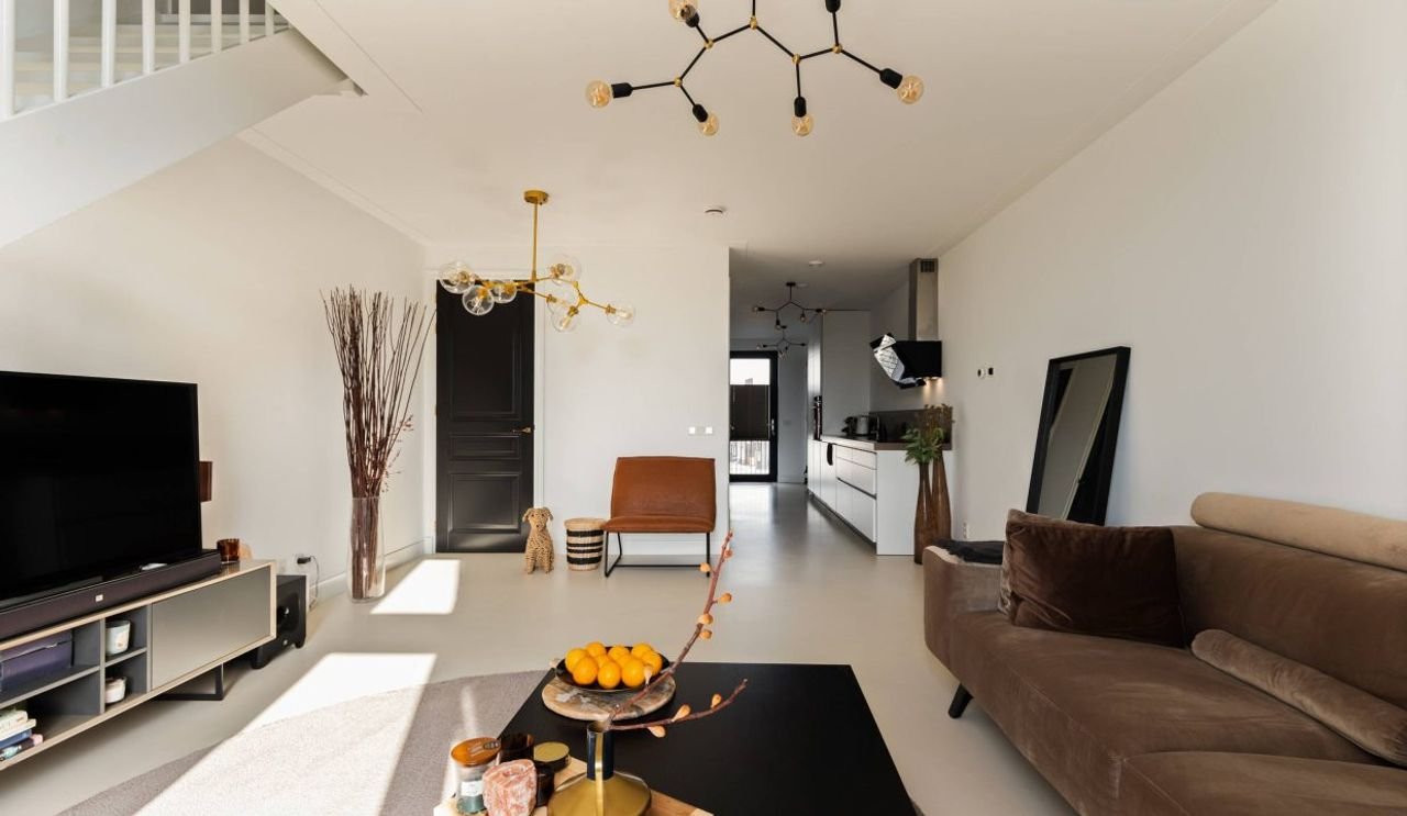 Gemeubileerde loft met vide in Almere Poort - Afbeelding 9