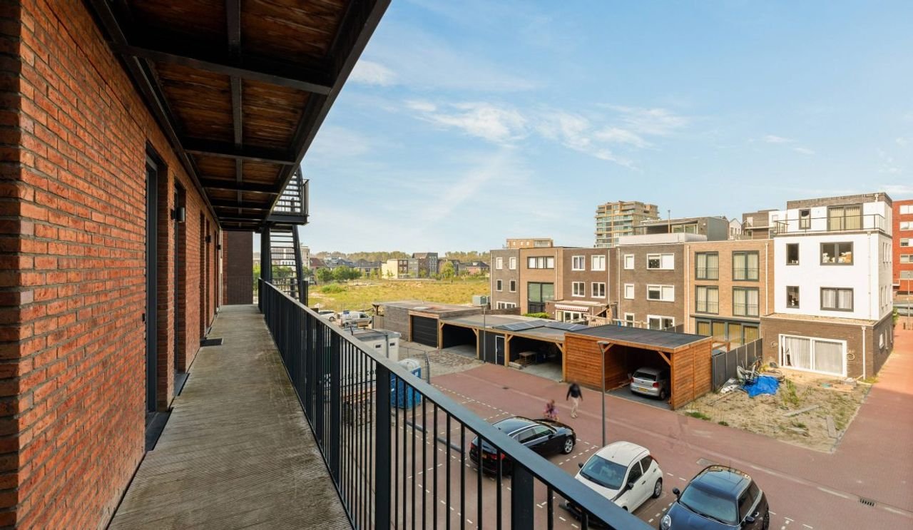 Gemeubileerde loft met vide in Almere Poort - Afbeelding 24