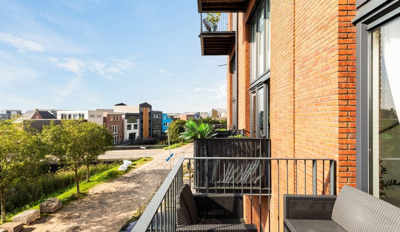 Gemeubileerde loft met vide in Almere Poort - Afbeelding 21