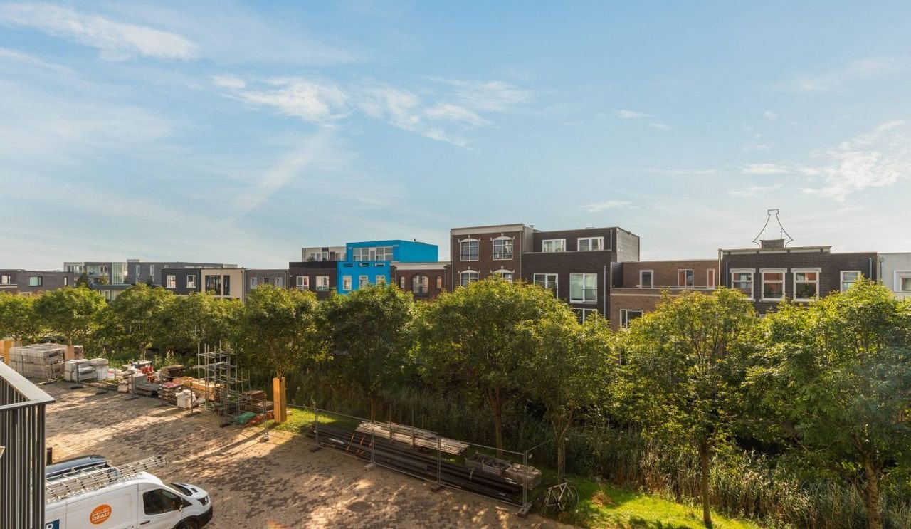 Gemeubileerde loft met vide in Almere Poort - Afbeelding 22