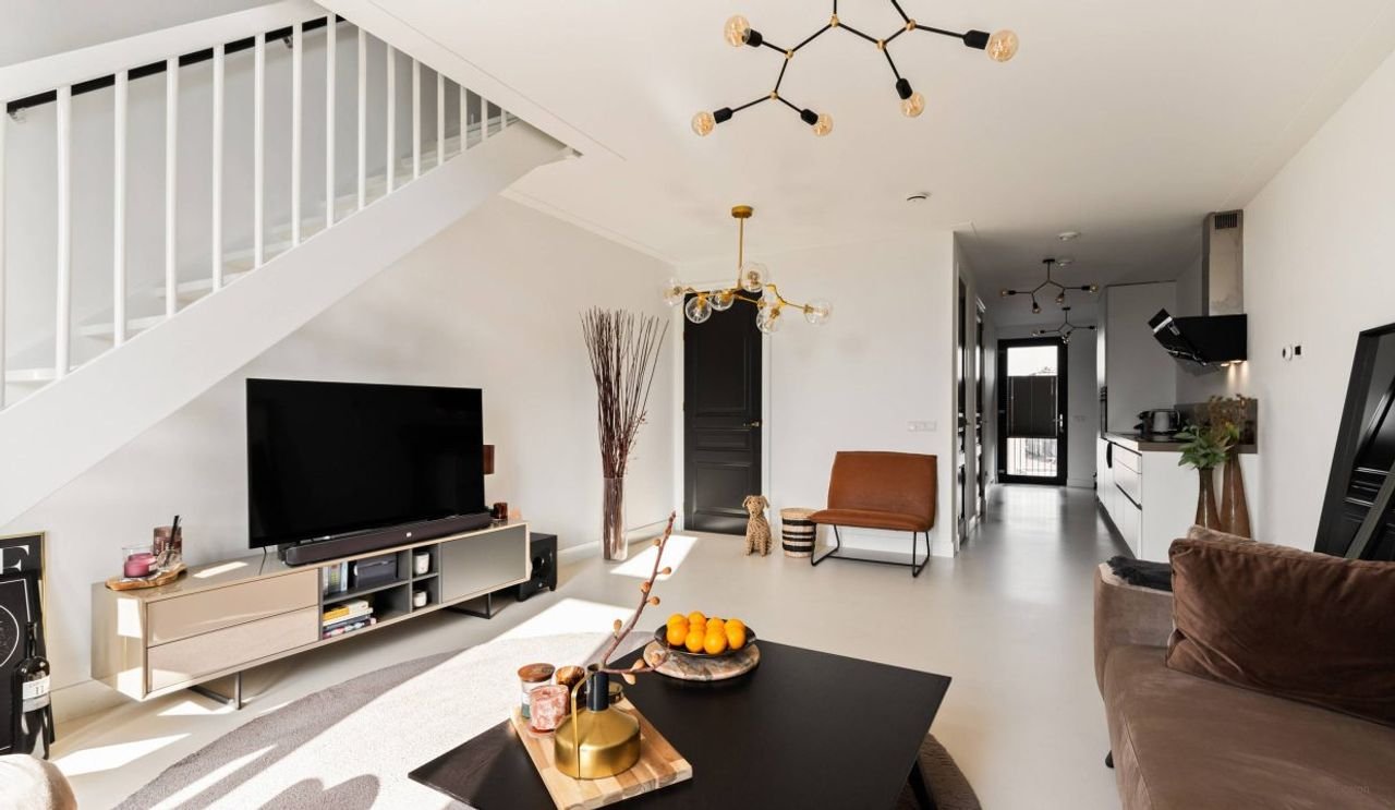 Gemeubileerde loft met vide in Almere Poort - Afbeelding 8