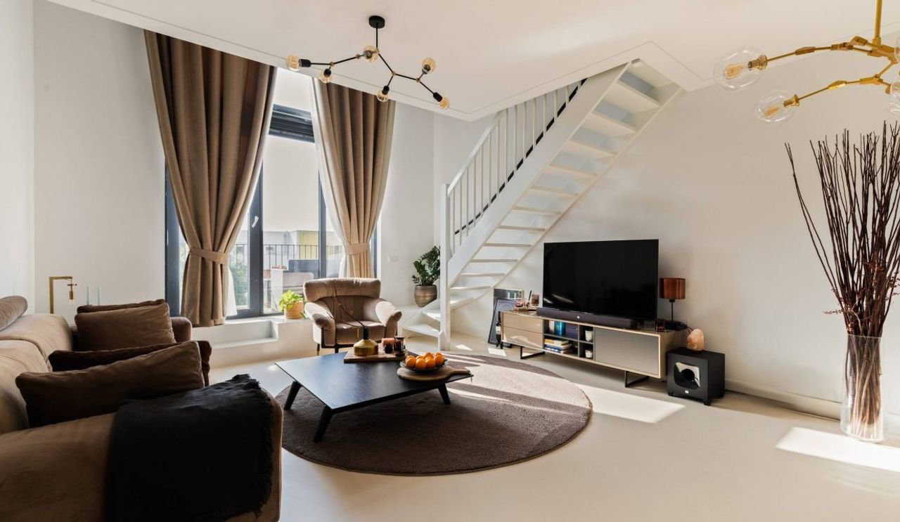 Gemeubileerde loft met vide in Almere Poort - Afbeelding 6