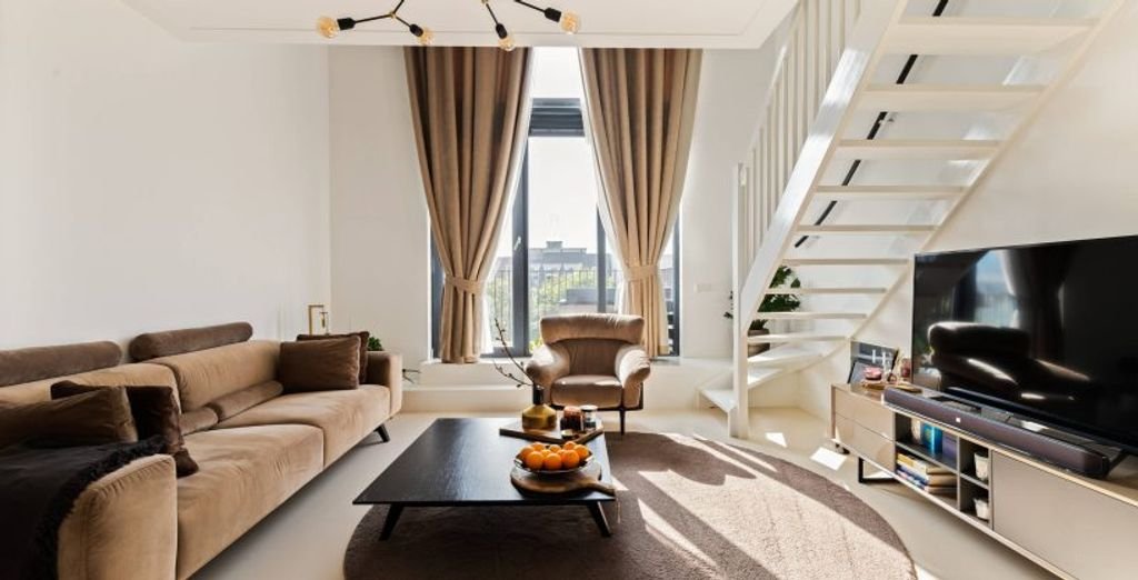 Gemeubileerde loft met vide in Almere Poort - Afbeelding 1