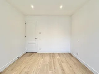 Bright 2-bedroom apartment in South