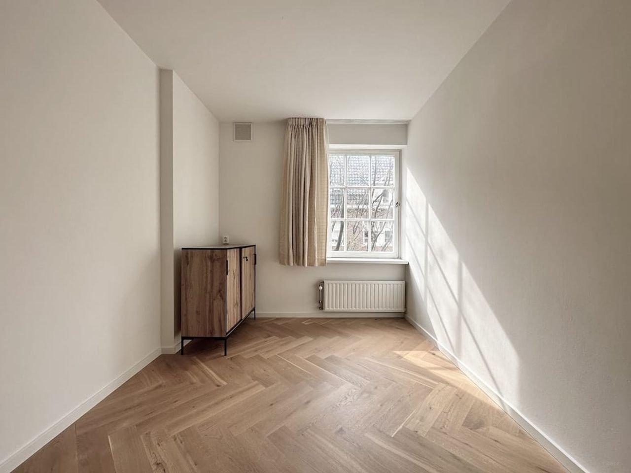 139 m² Apartment with 4 Bedrooms in the Apollo Neighborhood - Image 6