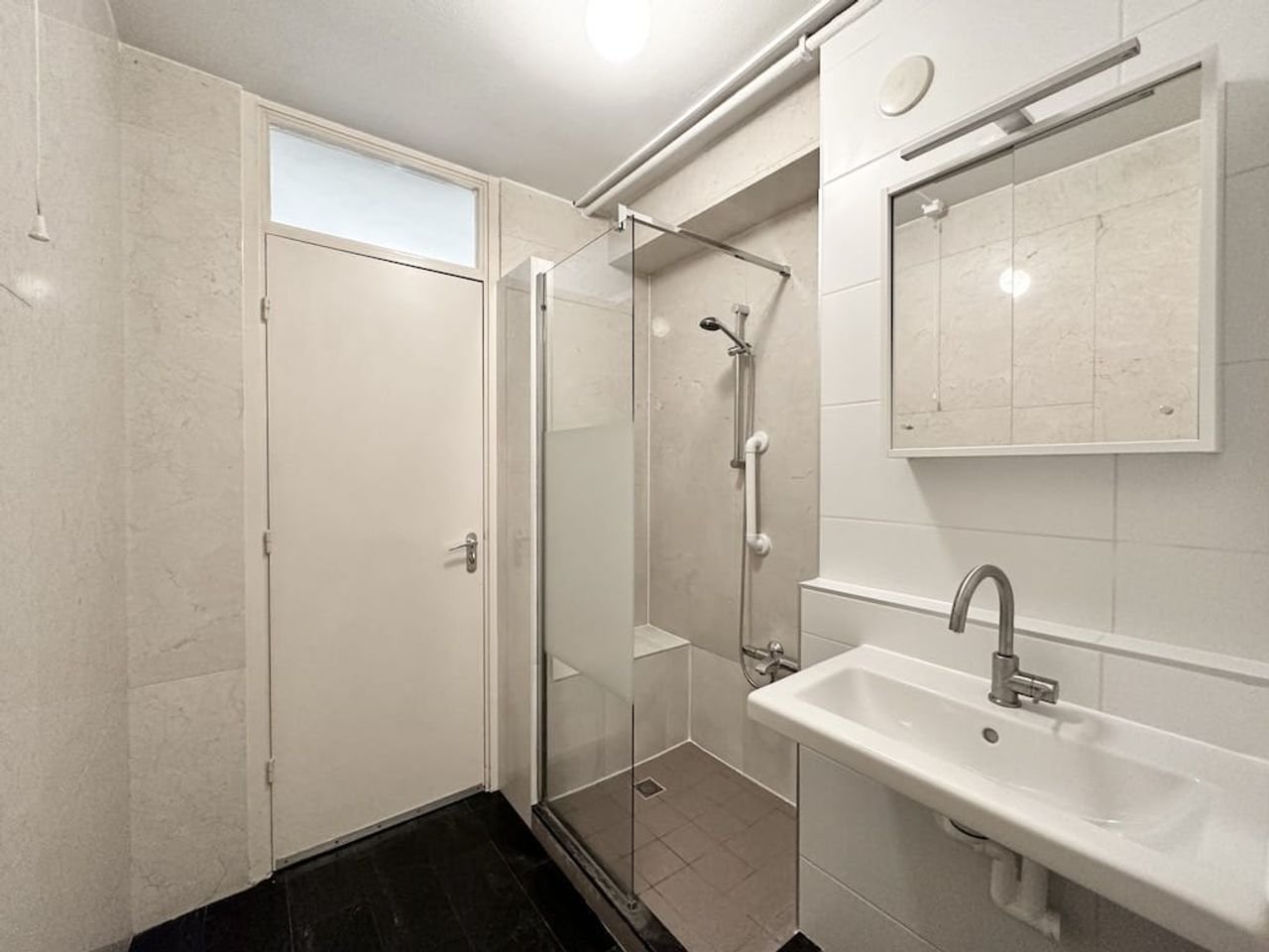 90 m² Apartment overlooking the Sloterplas - Image 12